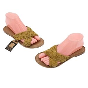 NEW Crevo Yellow Leather Braided Woven Criss Cross Flat Slide Sandals Size 7
